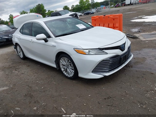 Salvage Toyota Camry Image