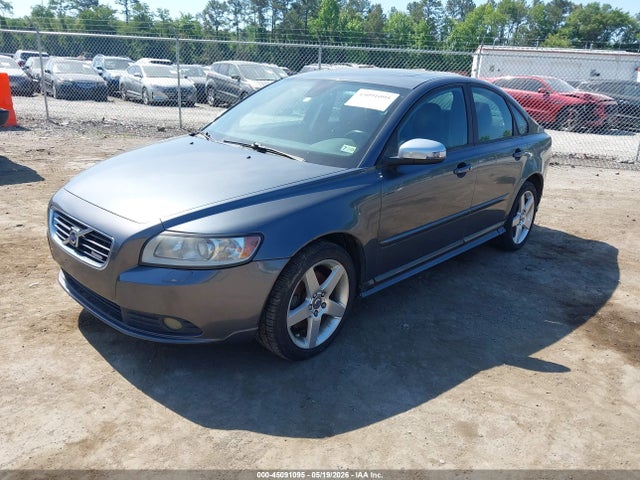 Volvo S40 T5 R-design