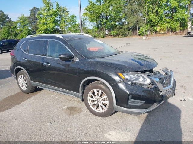 Salvage Nissan Rogue Image