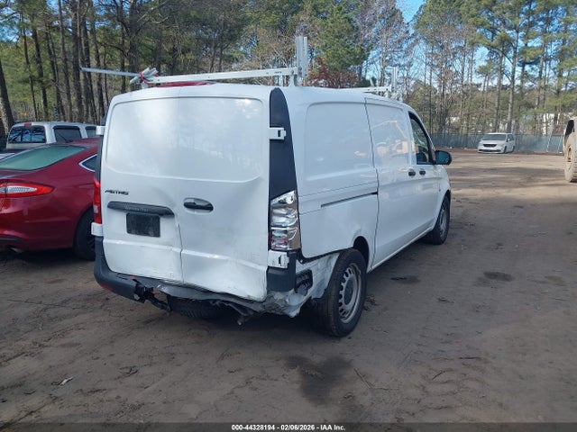 Mercedes-Benz Metris