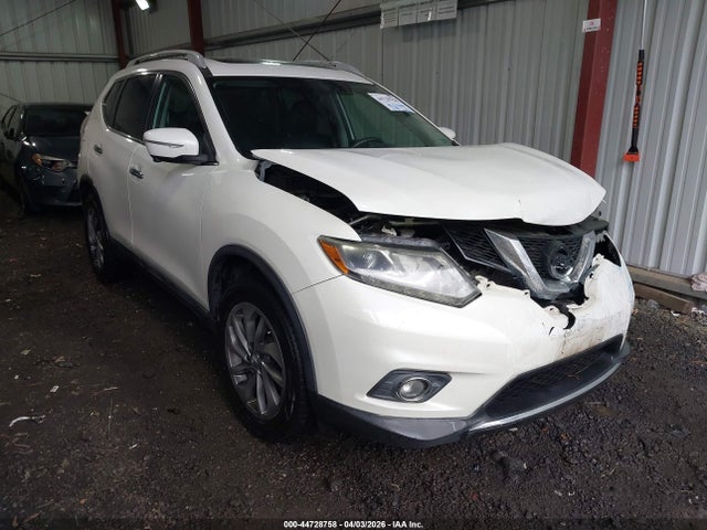 Salvage Nissan Rogue Image