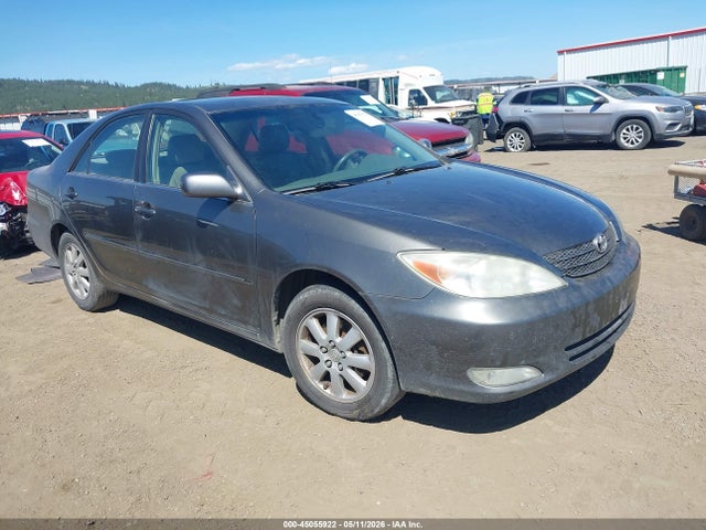 Salvage Toyota Camry Image
