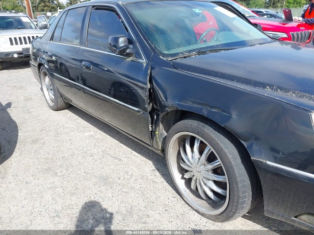 Cadillac DTS Standard