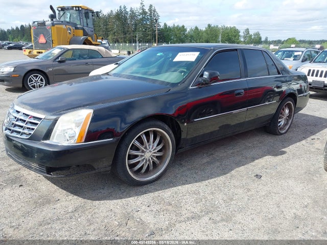 Cadillac DTS Standard