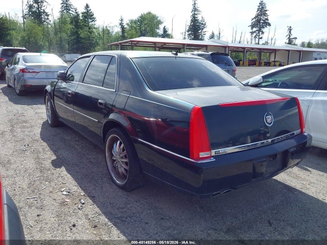 Cadillac DTS Standard