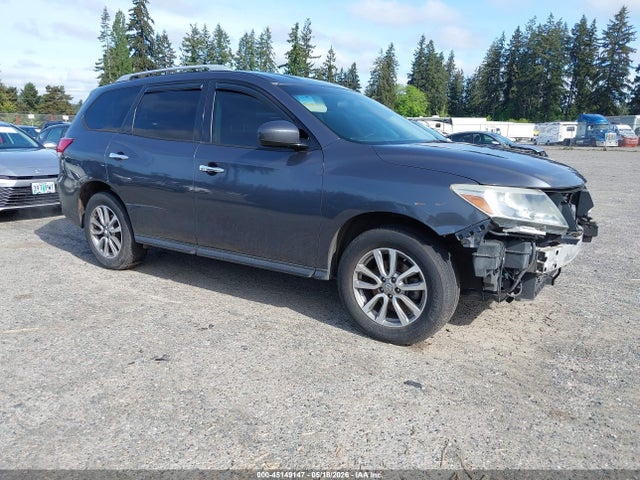 Salvage Nissan Pathfinder Image