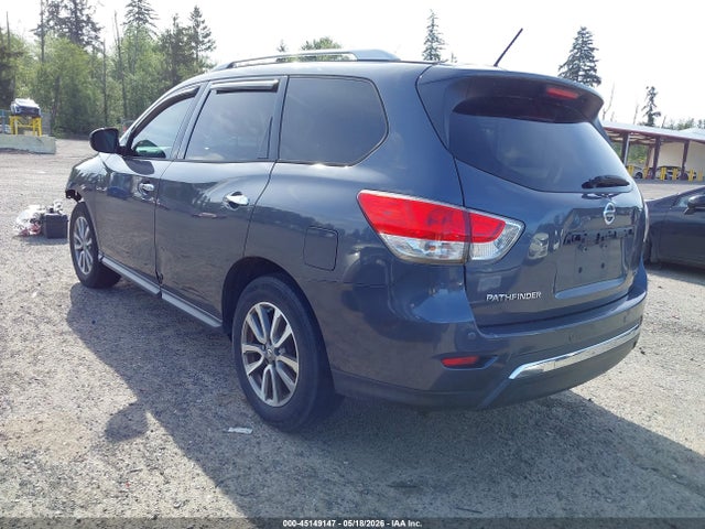 Nissan Pathfinder Sv