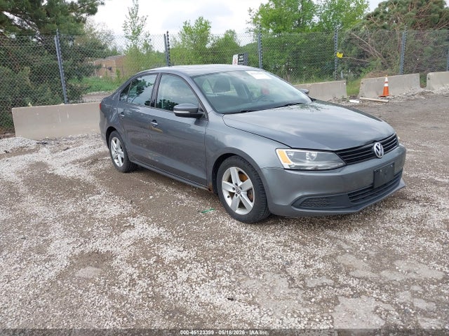 Salvage Volkswagen Jetta Image