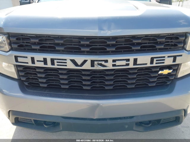 Chevrolet Silverado 1500 4wd  Standard Bed Custom