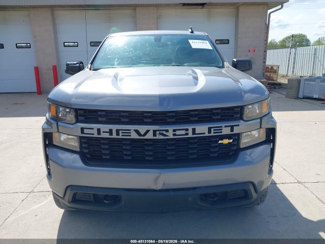 Chevrolet Silverado 1500 4wd  Standard Bed Custom