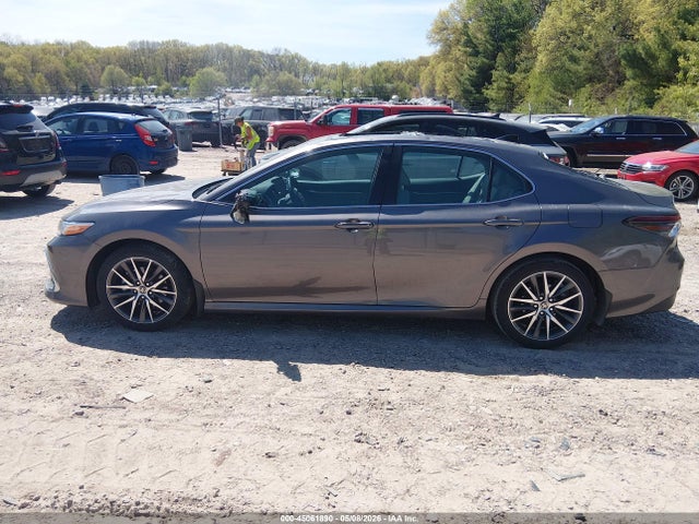 Toyota Camry Xle