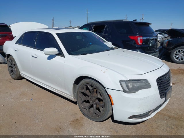 Salvage Chrysler 300 Image