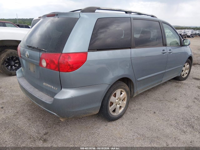 Toyota Sienna Xle