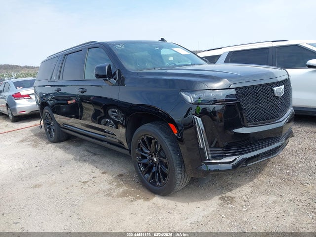 Salvage Cadillac Escalade Image