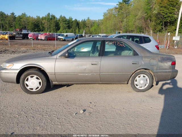 Toyota Camry Ce