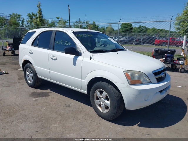 Salvage Kia Sorento Image