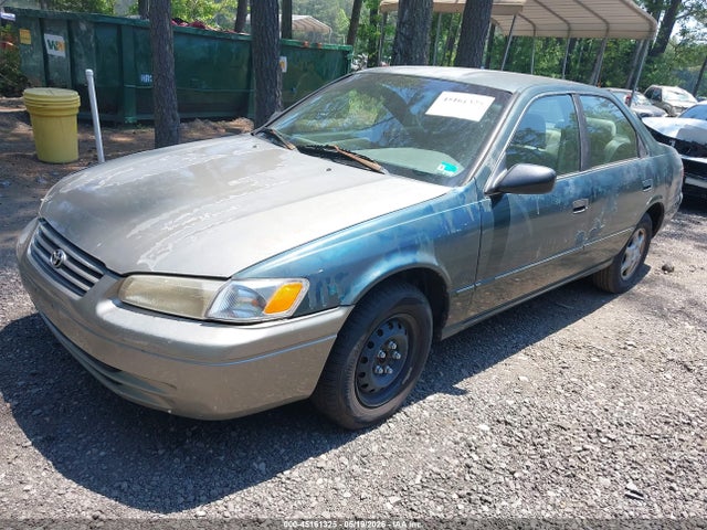 Toyota Camry Ce