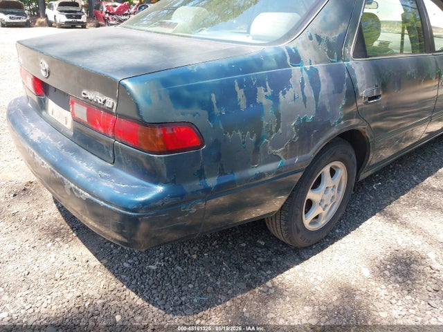 Toyota Camry Ce