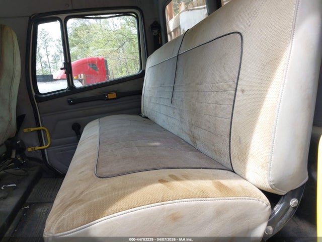 Freightliner Medium Conventional Fl70