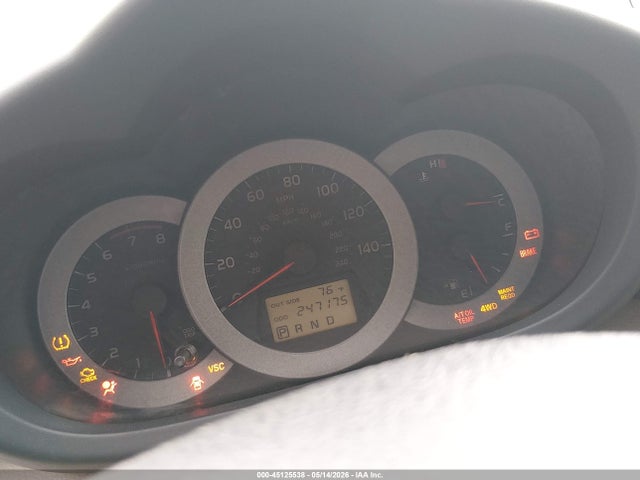 Toyota RAV4 Limited V6