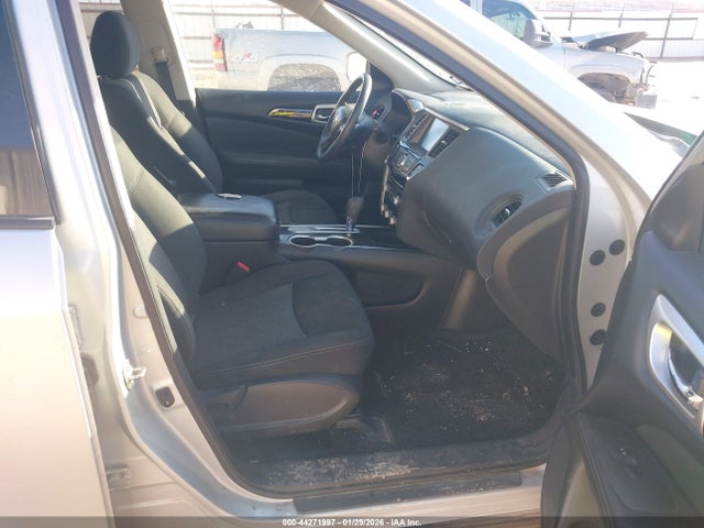 Nissan Pathfinder S 2wd