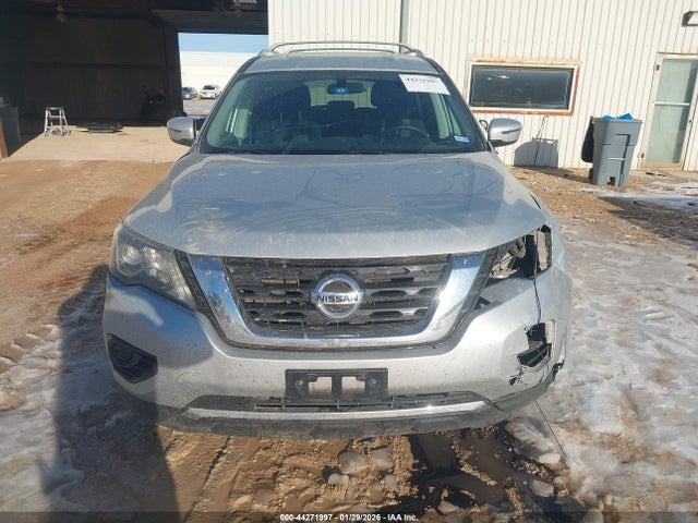 Nissan Pathfinder S 2wd