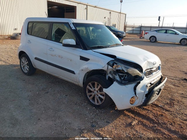 Salvage Kia Soul Image