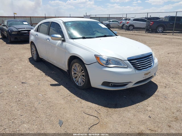 Salvage Chrysler 200 Image