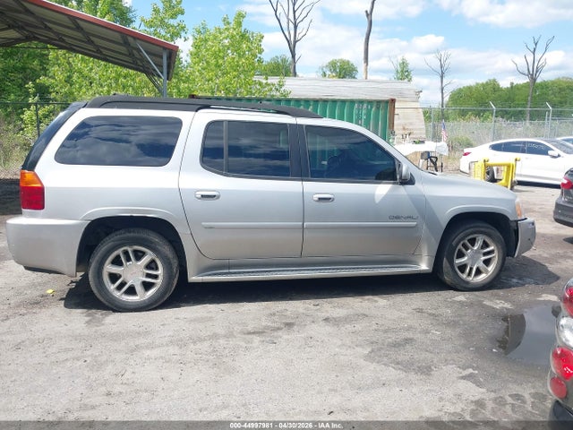 GMC Envoy XL Denali