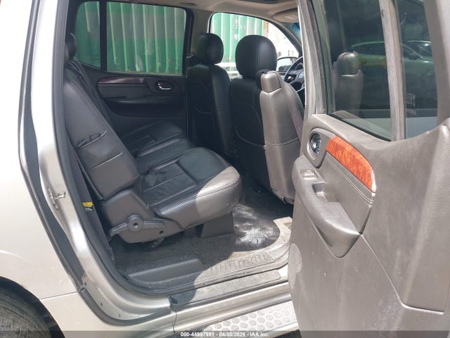 GMC Envoy XL Denali