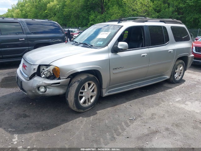 GMC Envoy XL Denali