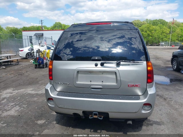 GMC Envoy XL Denali