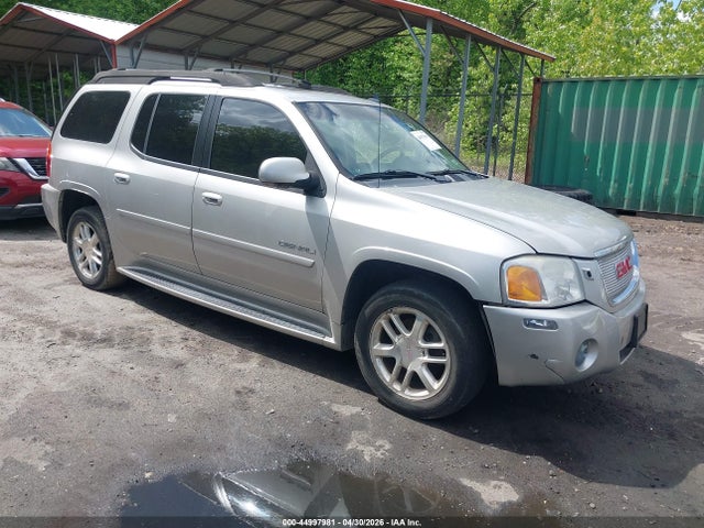 Salvage GMC Envoy XL Image