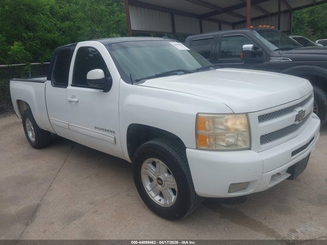 Salvage Chevrolet Silverado 1500 Image