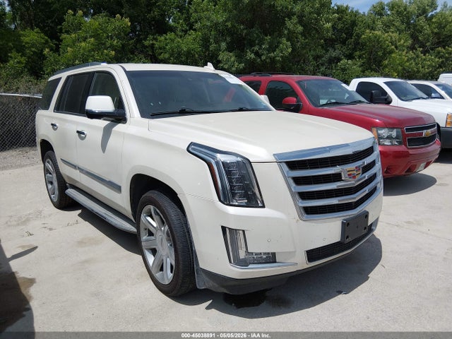 Salvage Cadillac Escalade Image