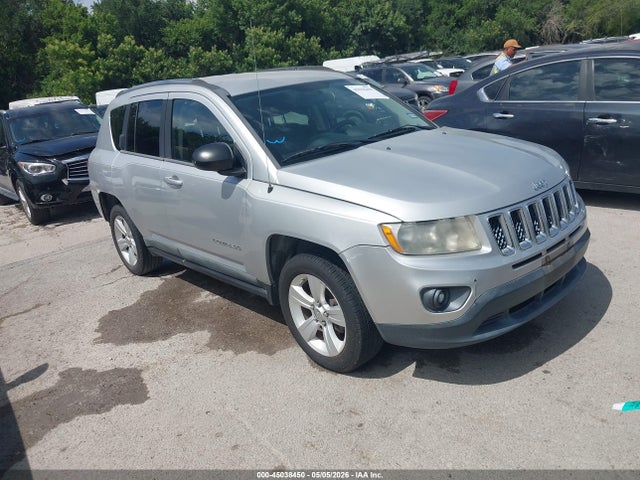 Salvage Jeep Compass Image
