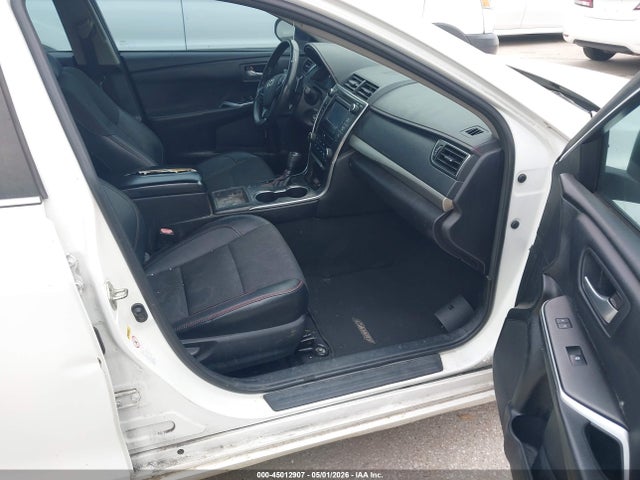 Toyota Camry Se