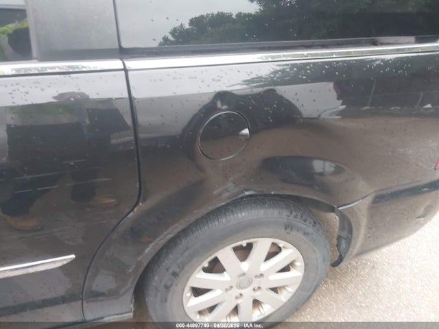 Chrysler Town & Country Touring