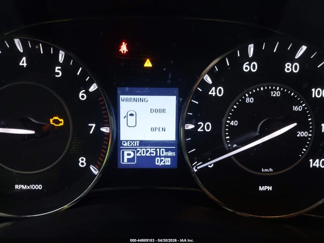 Nissan Armada Sv