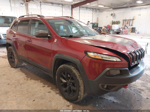 Salvage Jeep Cherokee Image