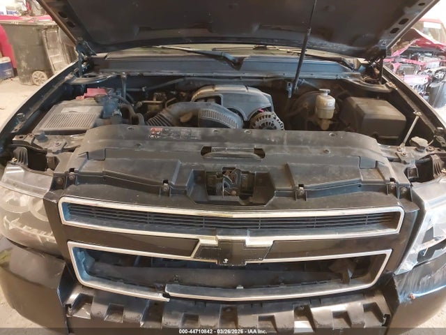 Chevrolet Suburban 1500 Lt