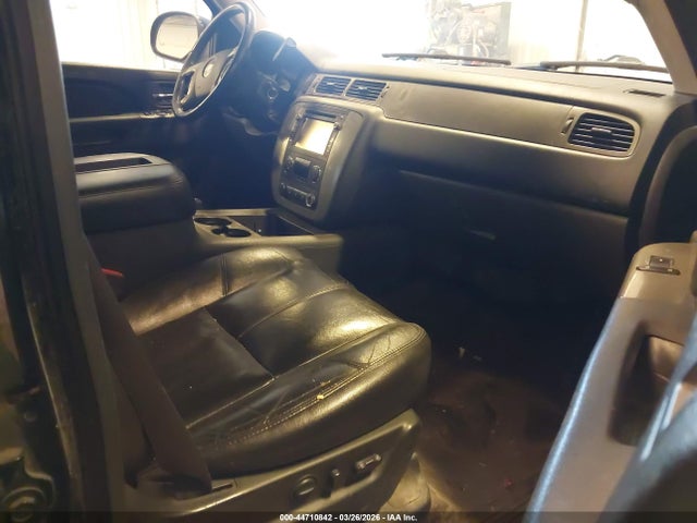 Chevrolet Suburban 1500 Lt