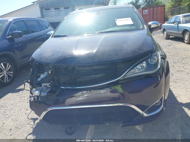 Chrysler Pacifica Limited