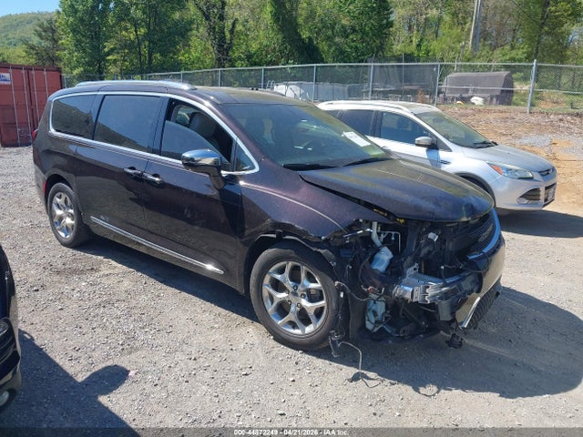 Salvage Chrysler Pacifica Image