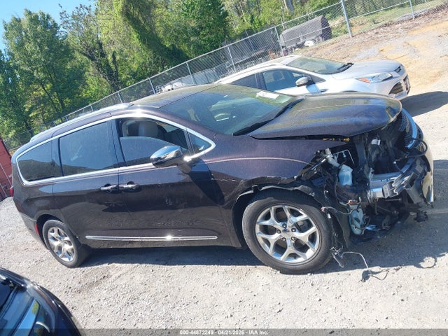 Chrysler Pacifica Limited