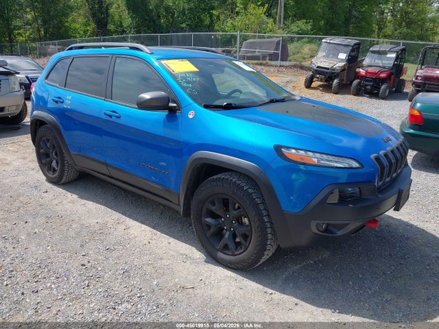 Salvage Jeep Cherokee Image