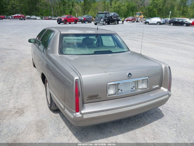 Cadillac DeVille Standard