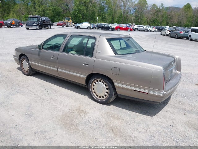 Cadillac DeVille Standard