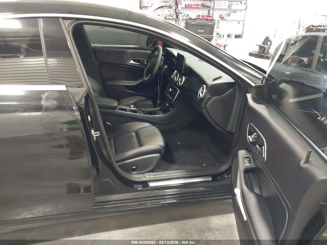 Mercedes-Benz Cla-class 4matic