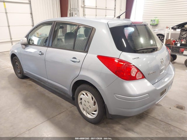 Nissan Versa 1.8 S
